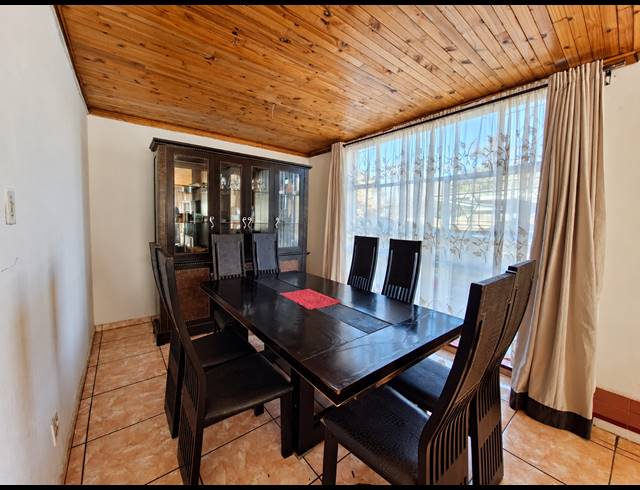 3 BEDROOM HOUSE FOR SALE IN THREE RIVERS